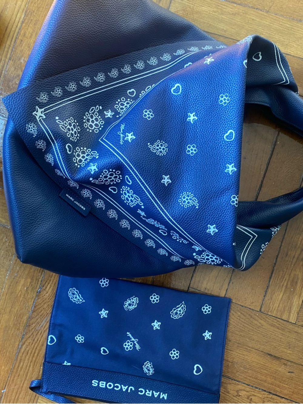 Marc Jacobs Navy Bandana-Print Tote - Picture 3 of 6